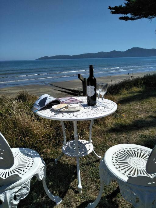 Beachfront Bliss Paraparaumu Exterior foto