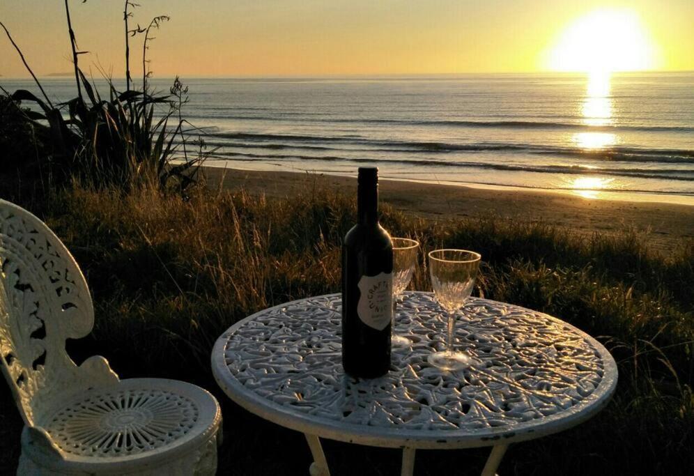 Beachfront Bliss Paraparaumu Exterior foto
